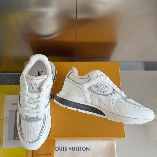 ルイヴィトン靴側面デザイン